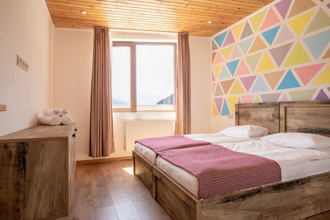 Anne'S Hotel In Mestia Luaran gambar