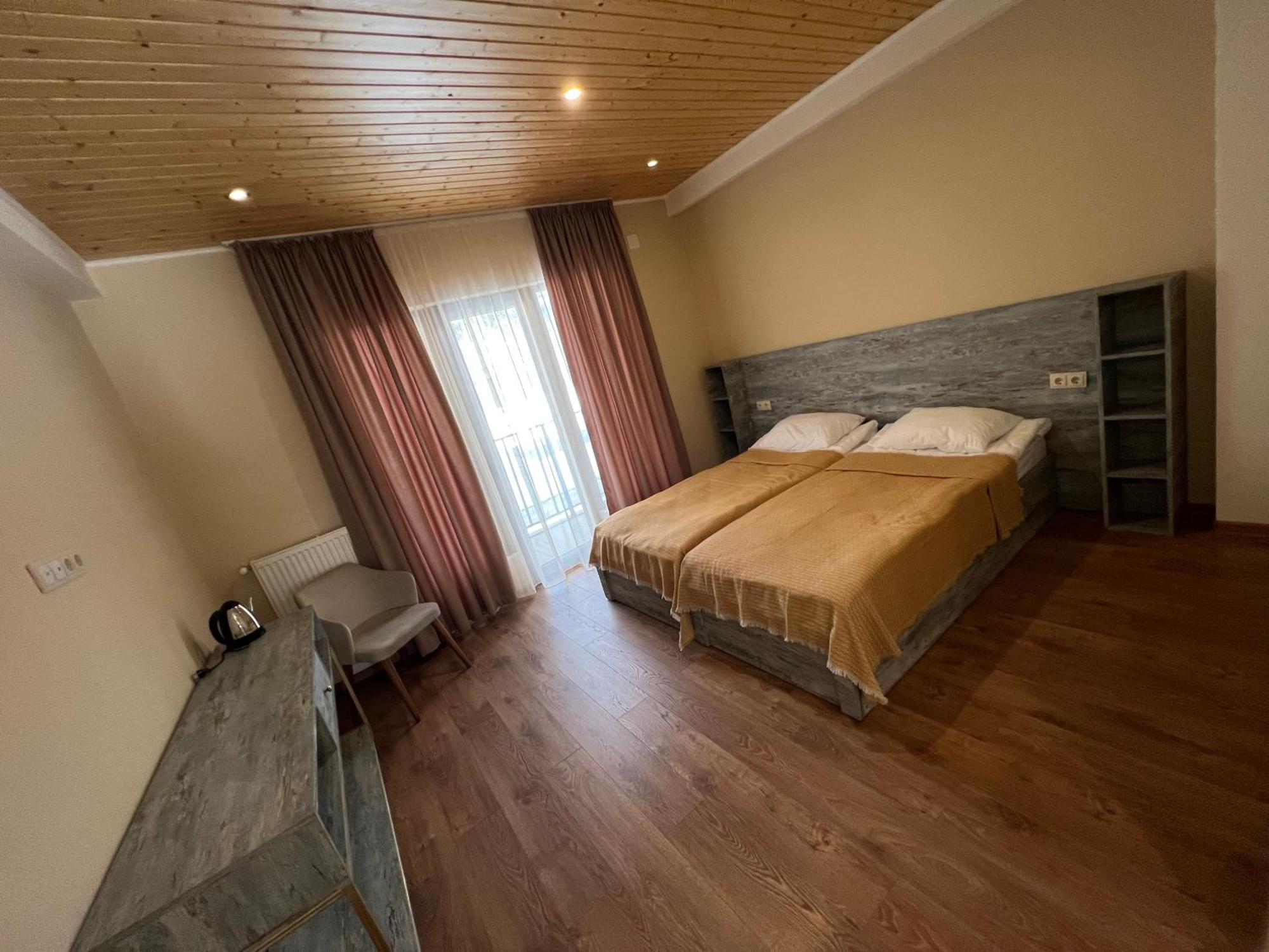 Anne'S Hotel In Mestia Luaran gambar