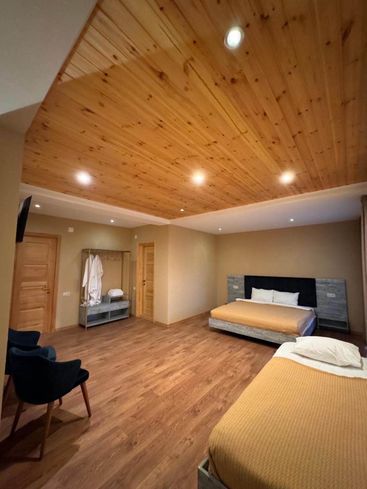 Anne'S Hotel In Mestia Luaran gambar
